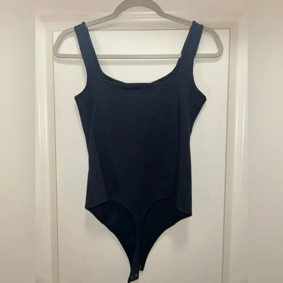 Abercrombie and Fitch Black Sweetheart Neckline Bodysuit. Size small. - Picture 4 of 4
